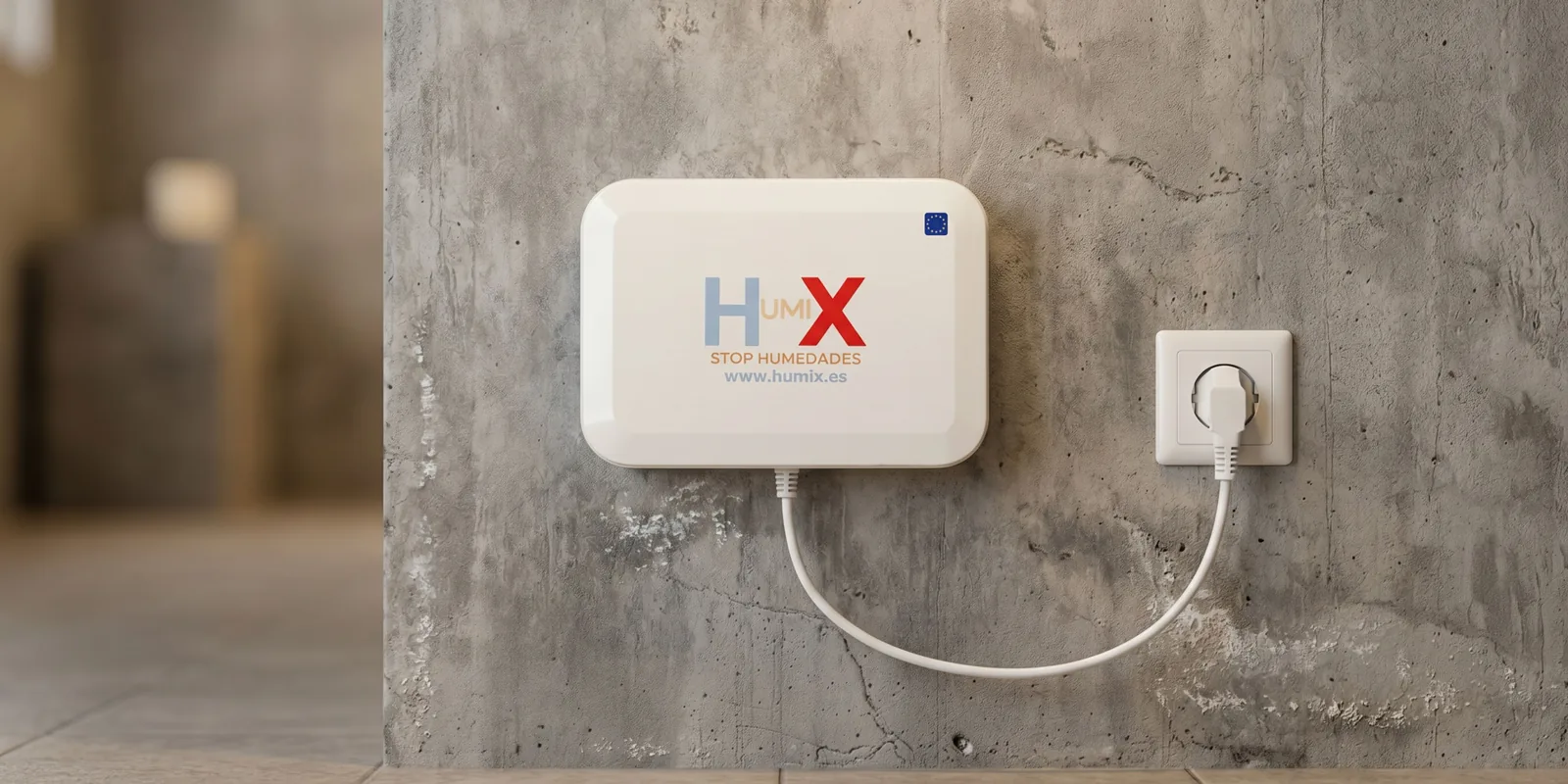 Familia en casa con el equipo HUMIX contra la humedad en Mora